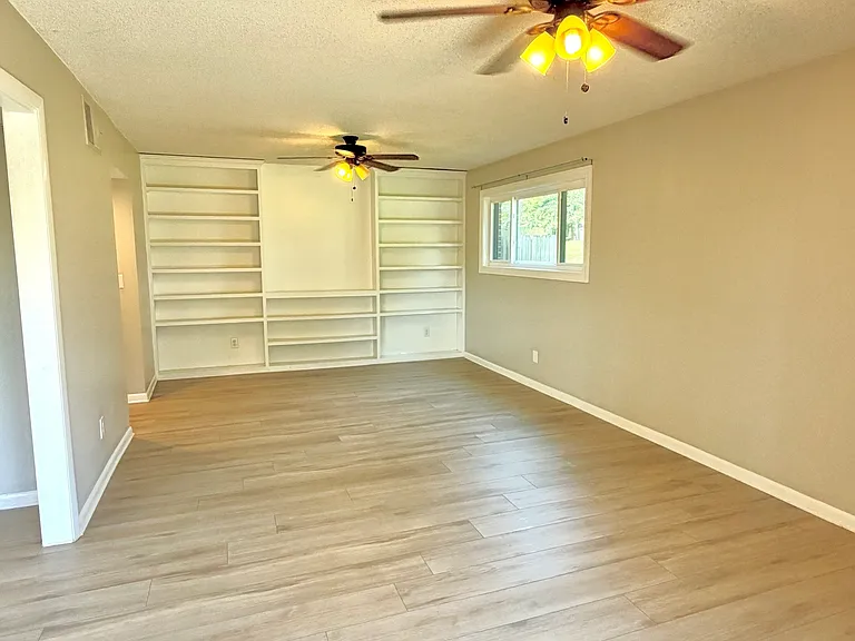 28 Briarglen Pl — Photo 9