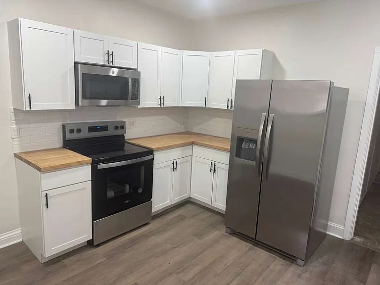 617 Montrose Dr — Photo 8