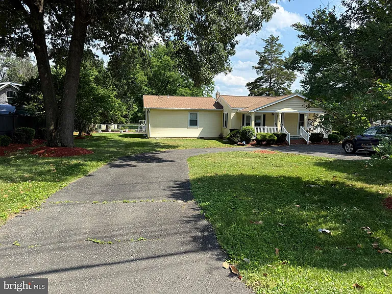 8110 Allentown Rd — Photo 7