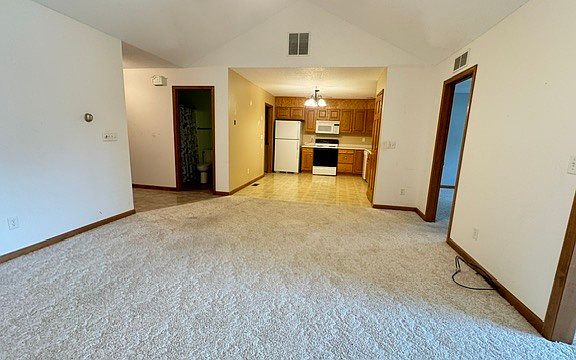 5th image of 1047 Kleemann Dr #1047