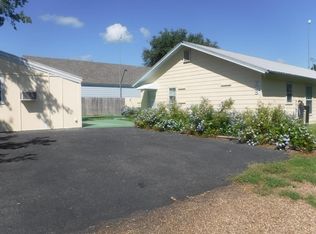 708 W Franklin St, Goliad, TX 77963