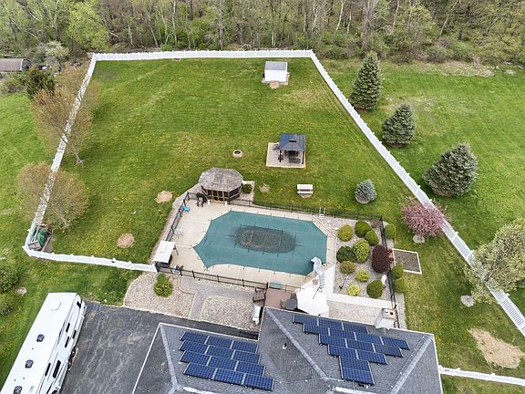 3rd image of 30 Cunningham Dr
