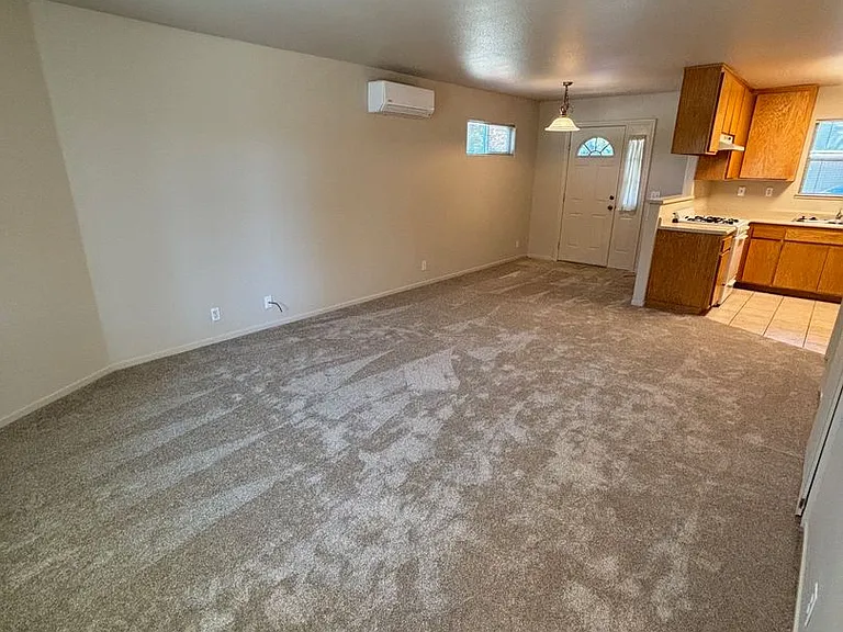 1732 Mount Olive Dr — Photo 2