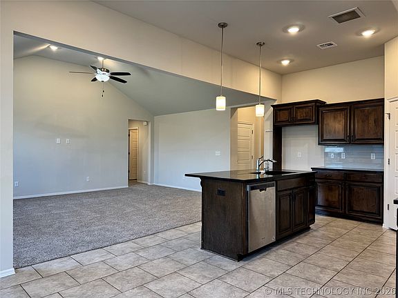 4th image of 3416 E 143rd Pl S
