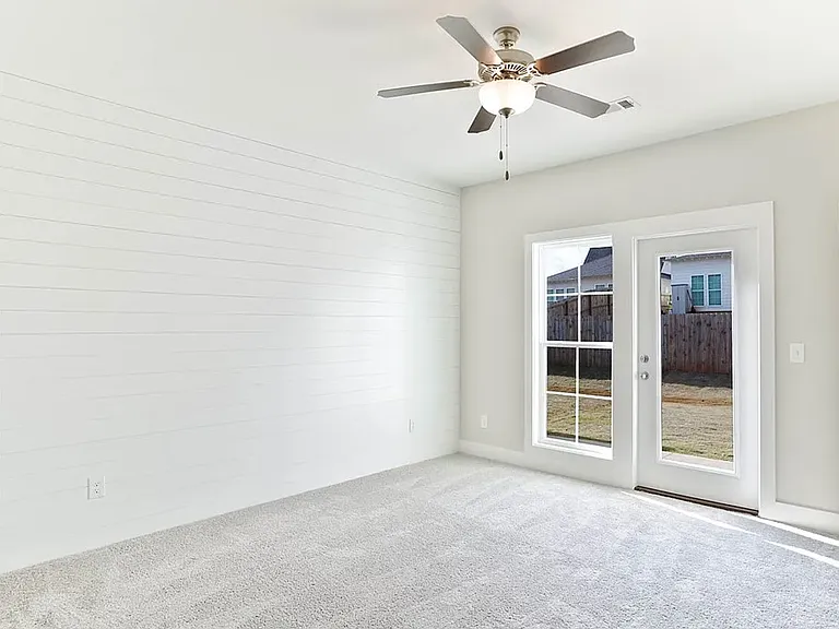 1073 Burrow Cir — Photo 7