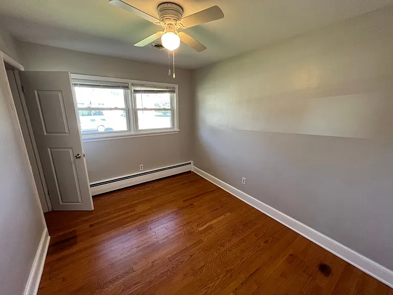 1302 Penley Blvd — Photo 3