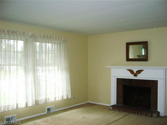 3rd image of 1660 Bancroft St