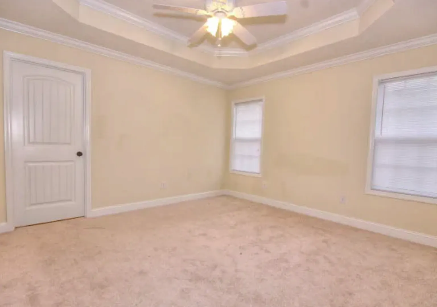 Peaceful 3-Bedroom Home on 1.78 Acres in Banks Lake Pointe Just Minutes from Moody AFB — Photo 3