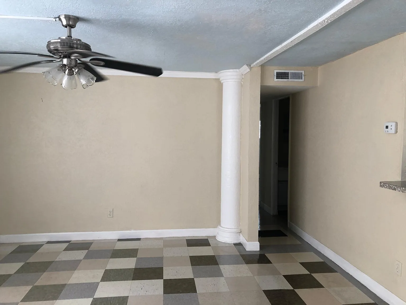 5813 Sussex Dr — Photo 3