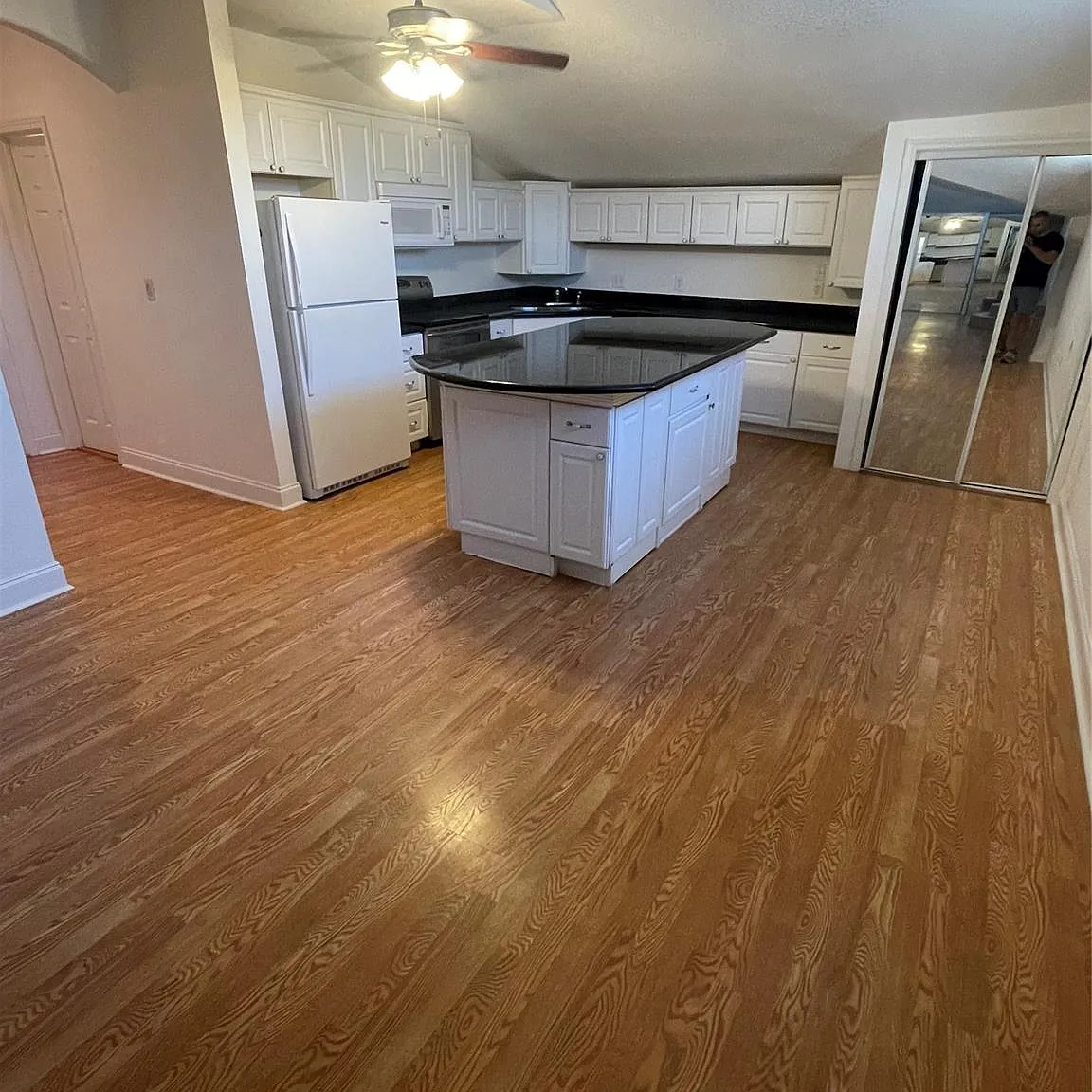 2 bed, 2.0 bath, $1,750 — Photo 4