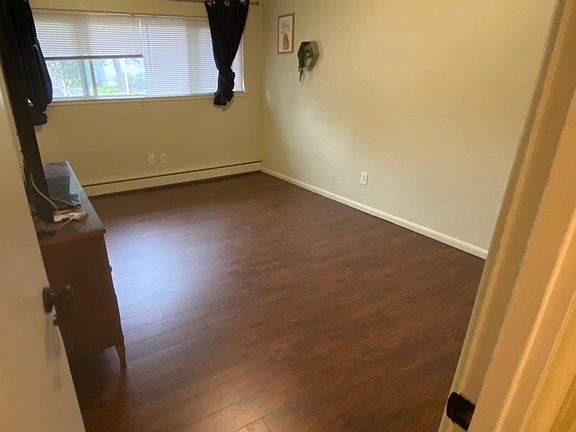 5th image of 601 N J St APT 2