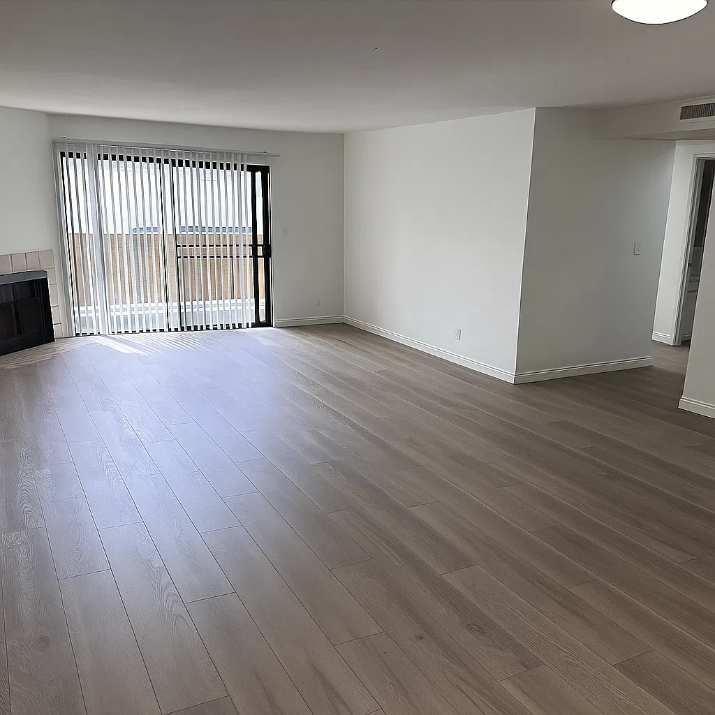 Corinth Avenue Apartments — Photo 1