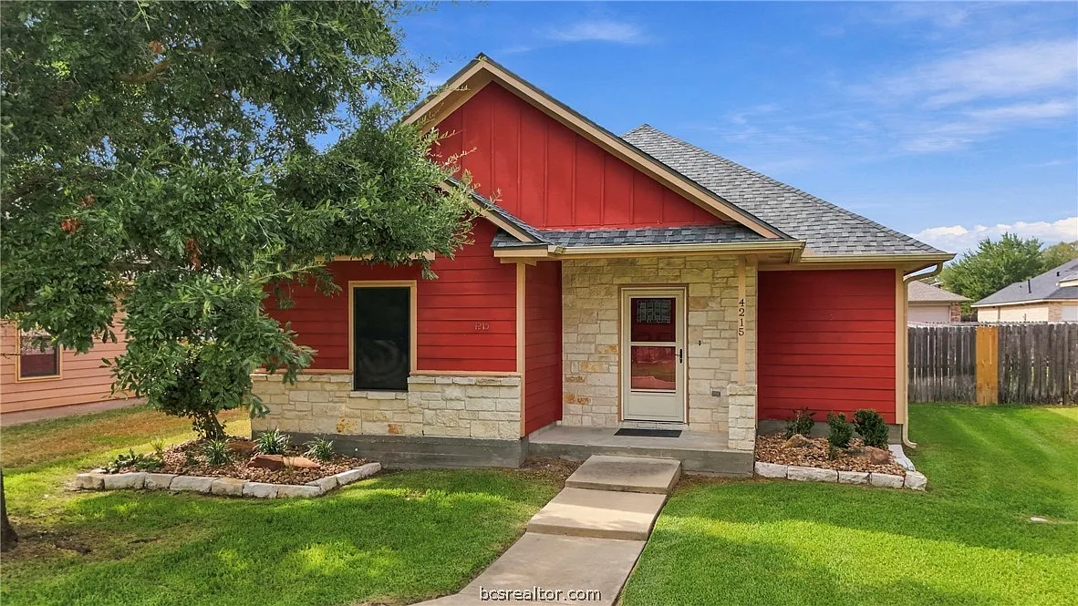3 bed, 1248 sqft, $1,850 — Photo 3