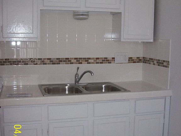 3rd image of 725 Boulevard Ave APT F