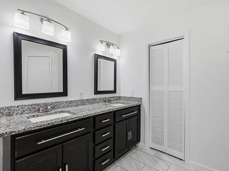 3636 Country Club Dr W — Photo 15