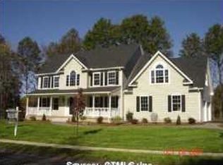 25 Wisteria Ln, Suffield, CT 06078