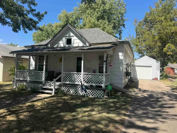 610 E 16th Ave, Winfield, KS 67156