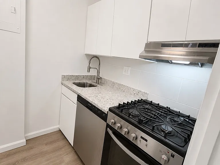 1021 Arlington Blvd #2 — Photo 3