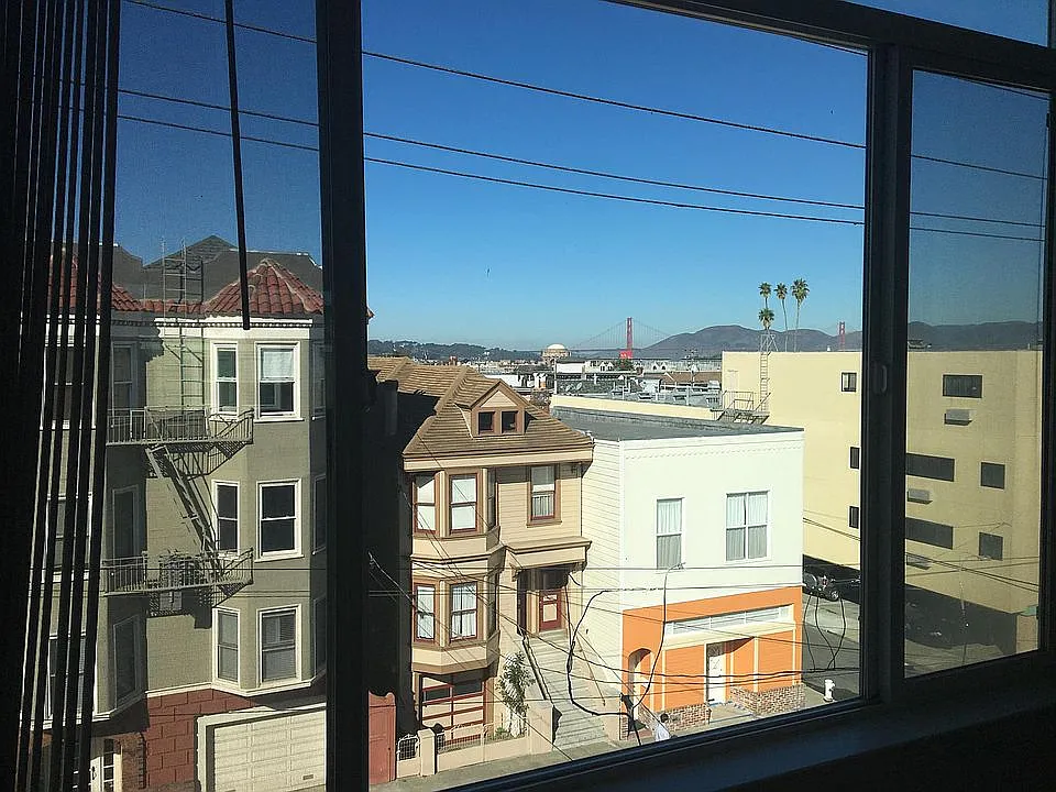 2 bed, 900 sqft, $5,800 — Photo 2