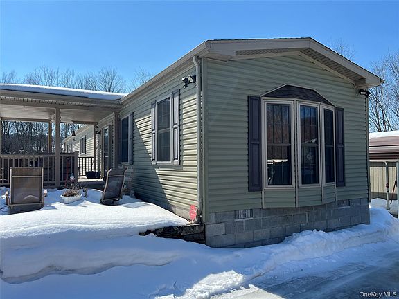 3rd image of 71 Midway Road W