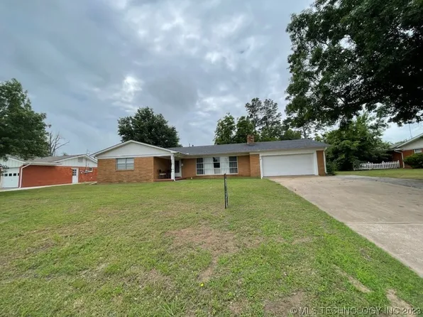 1011 E 9th St, Cushing, OK 74023