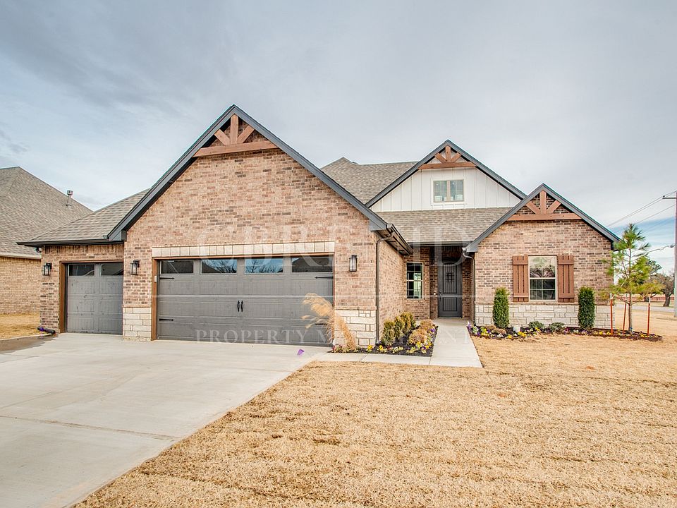 1st image of 905 Stonebridge Village Dr