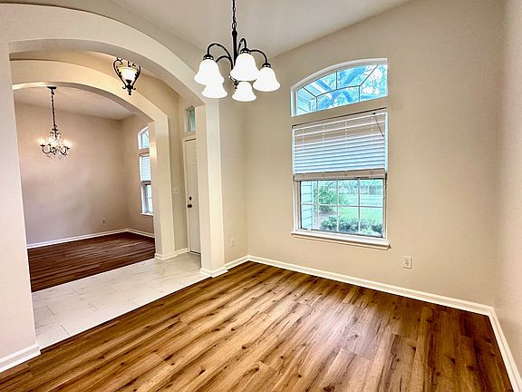 3rd image of 1803 Canterbury Ln