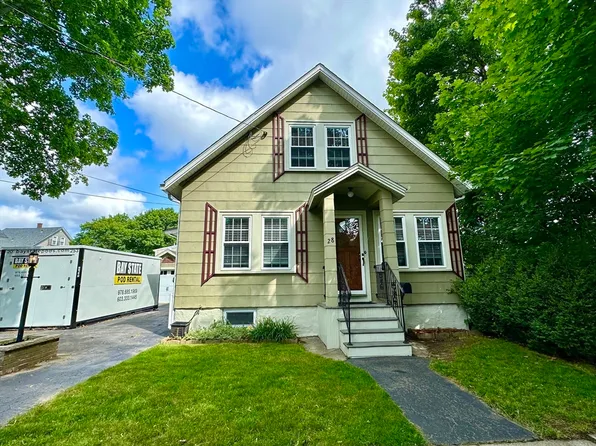 28 Patricia Ave, Lowell, MA 01850