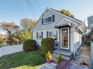6 Parkview Rd, Everett, MA 02149