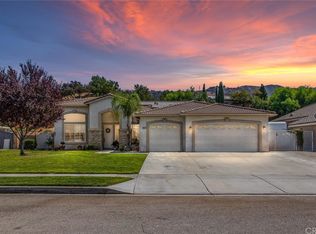 13527 Mesa Crest Dr, Yucaipa, CA 92399
