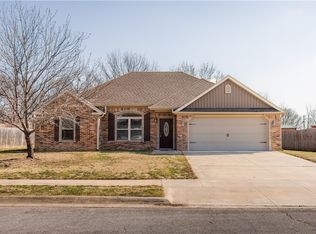 1631 Citation Ln, Prairie Grove, AR 72753