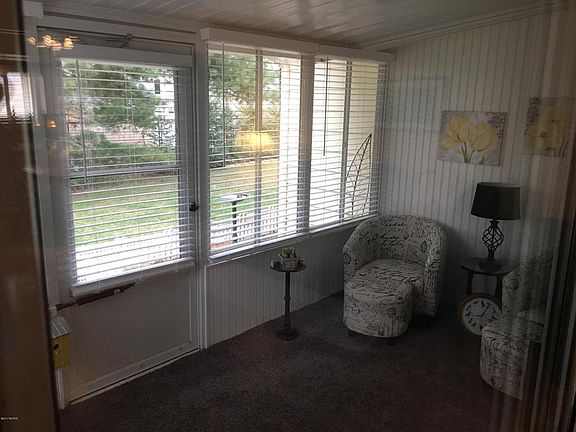 5th image of 5861 Leisure South Dr SE