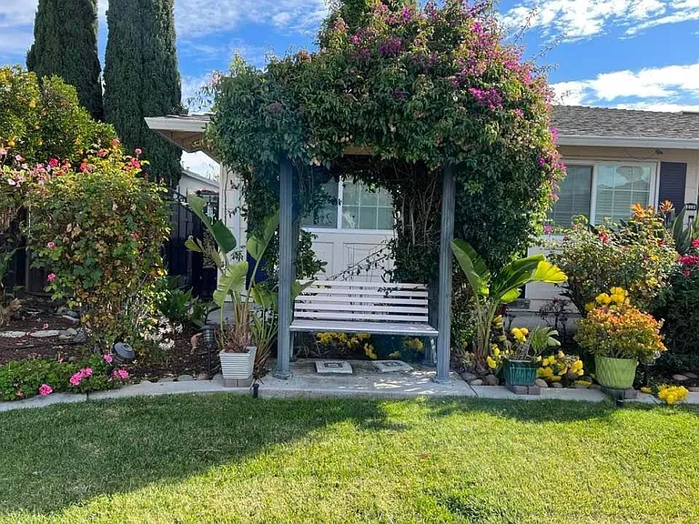1092 Keldon Dr #SINGLE STORY — Photo 8