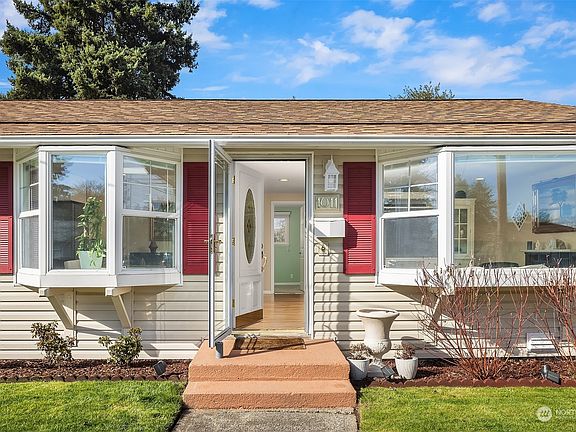 4th image of 1011 E Street SE