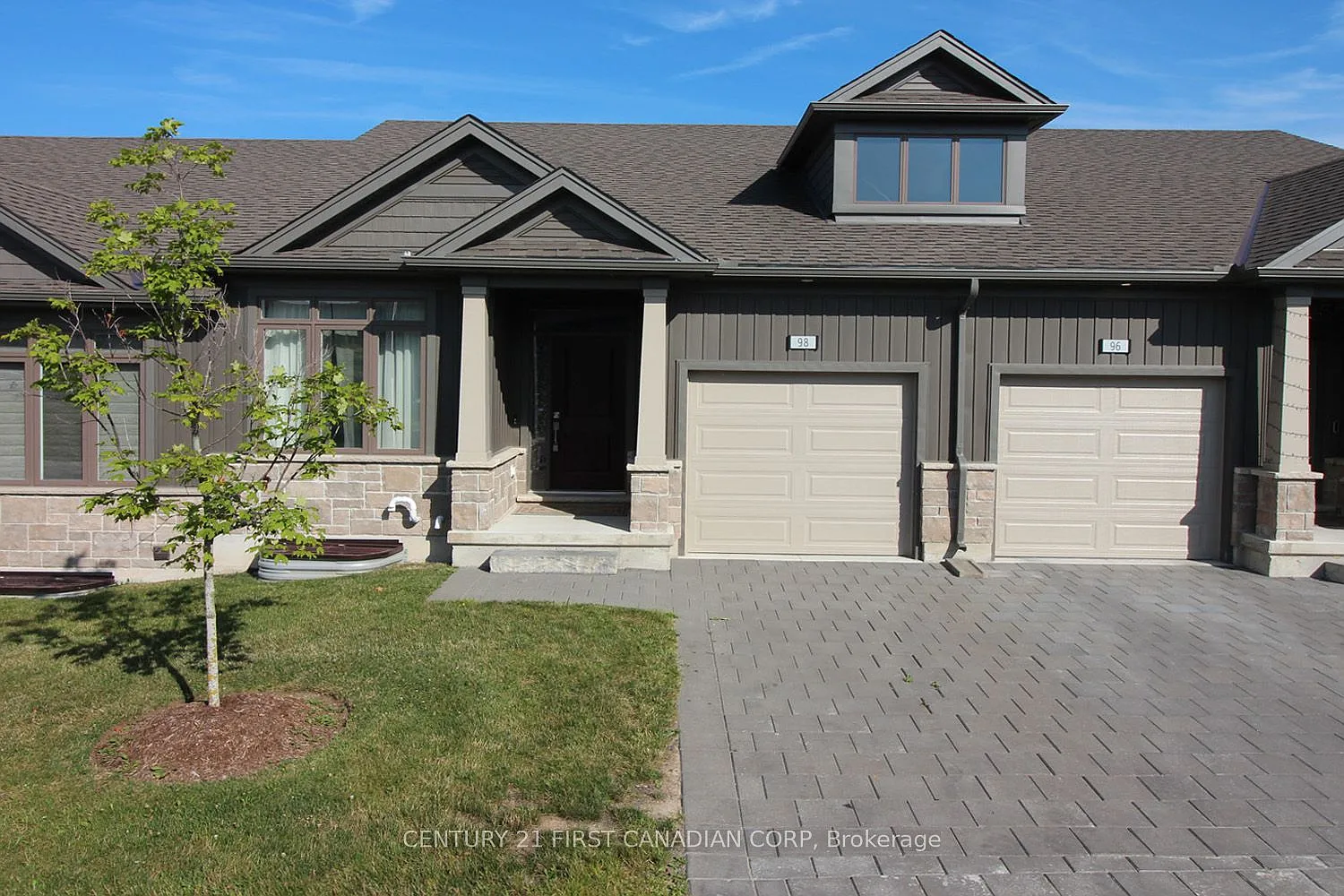 3 bed, $2,700 — Photo 1