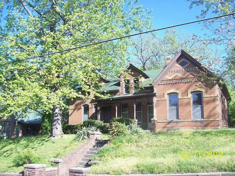 2nd image of 1215 E Morgan St