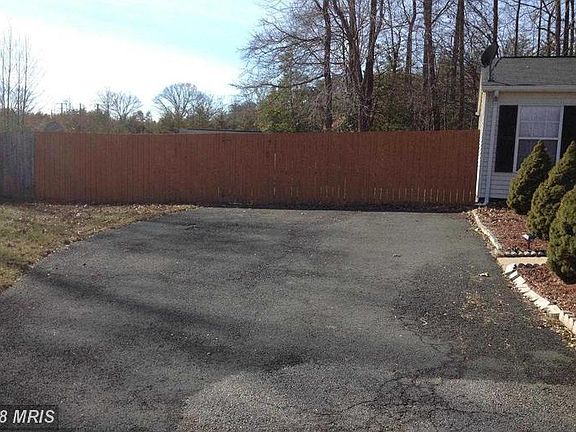 3rd image of 5658 Smallwood Ct