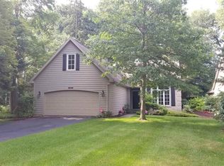 1607 Rockwood Ln, Mishawaka, IN 46545