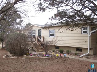 24253 467a Ave, Dell Rapids, SD 57022