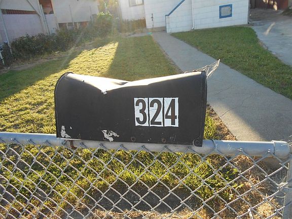 2nd image of 324 Accacia St
