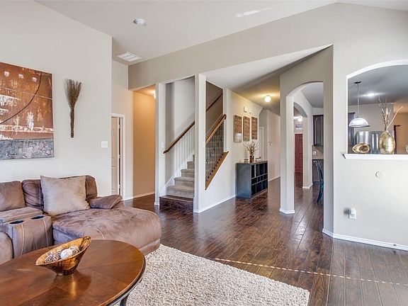 5th image of 1100 English Ivy Dr