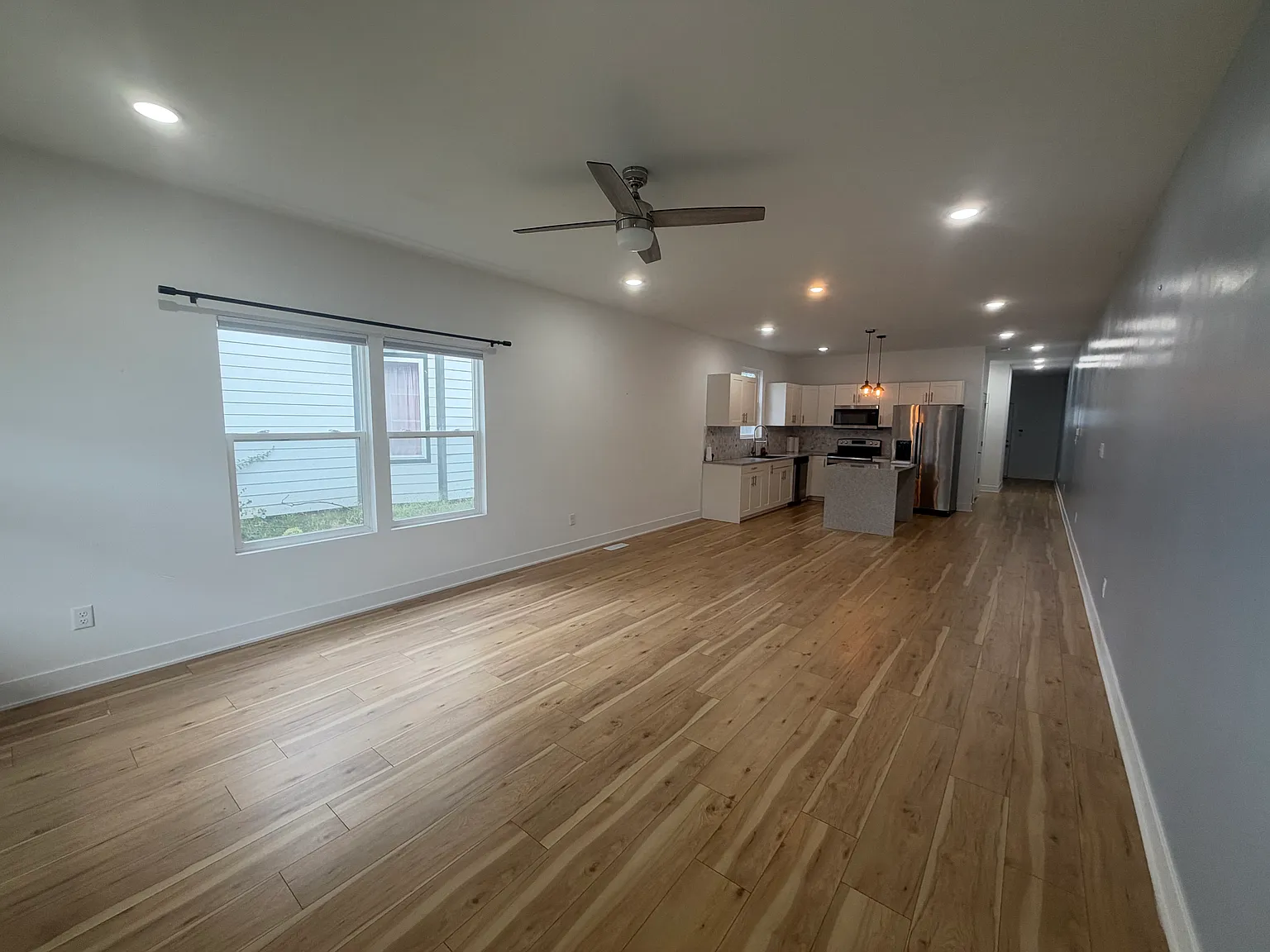 3 bed, 2.5 bath, 1890 sqft, $2,800 — Photo 3