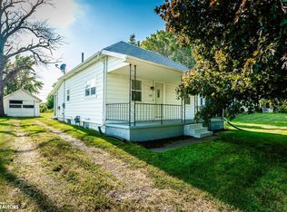 607 4th St, Garwin, IA 50632