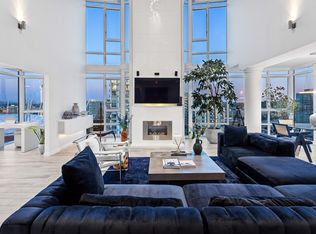 930 Cambie St Penthouse 1, Vancouver, BC V6B 5X6