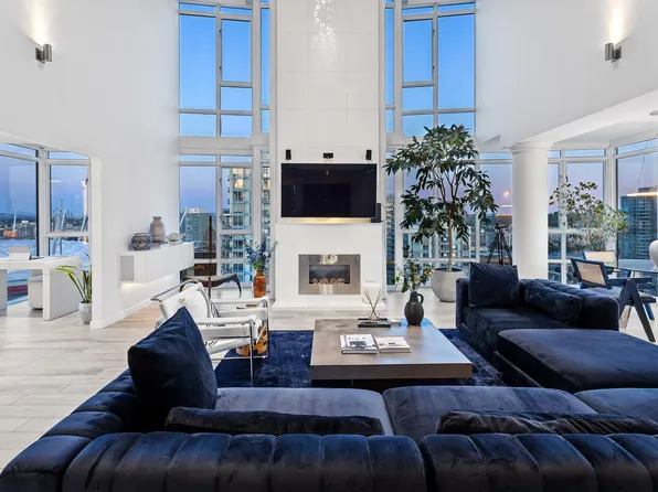 930 Cambie St Penthouse 1, Vancouver, BC V6B 5X6