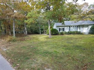 24 Hampton St, Westhampton Beach, NY 11978