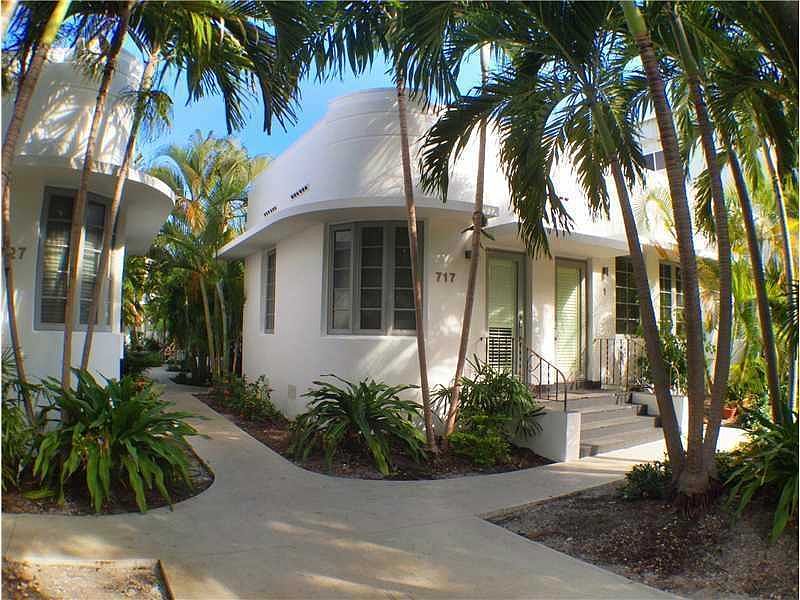 1st image of 727 Jefferson Ave