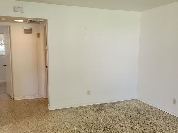 4th image of 2103 Jobbins Dr Unit 1