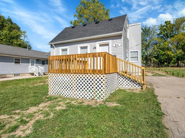 53 Oakhill St, Pontiac, MI 48342