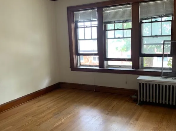 2518 N Kilbourn Ave #2, Chicago, IL 60639
